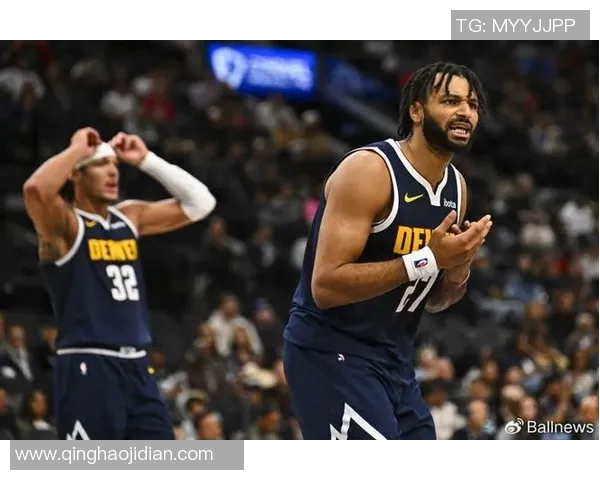 掘金与快船激战正酣黑白直播全程回顾精彩瞬间 掘金与快船激战正酣黑白直播全程回顾精彩瞬间